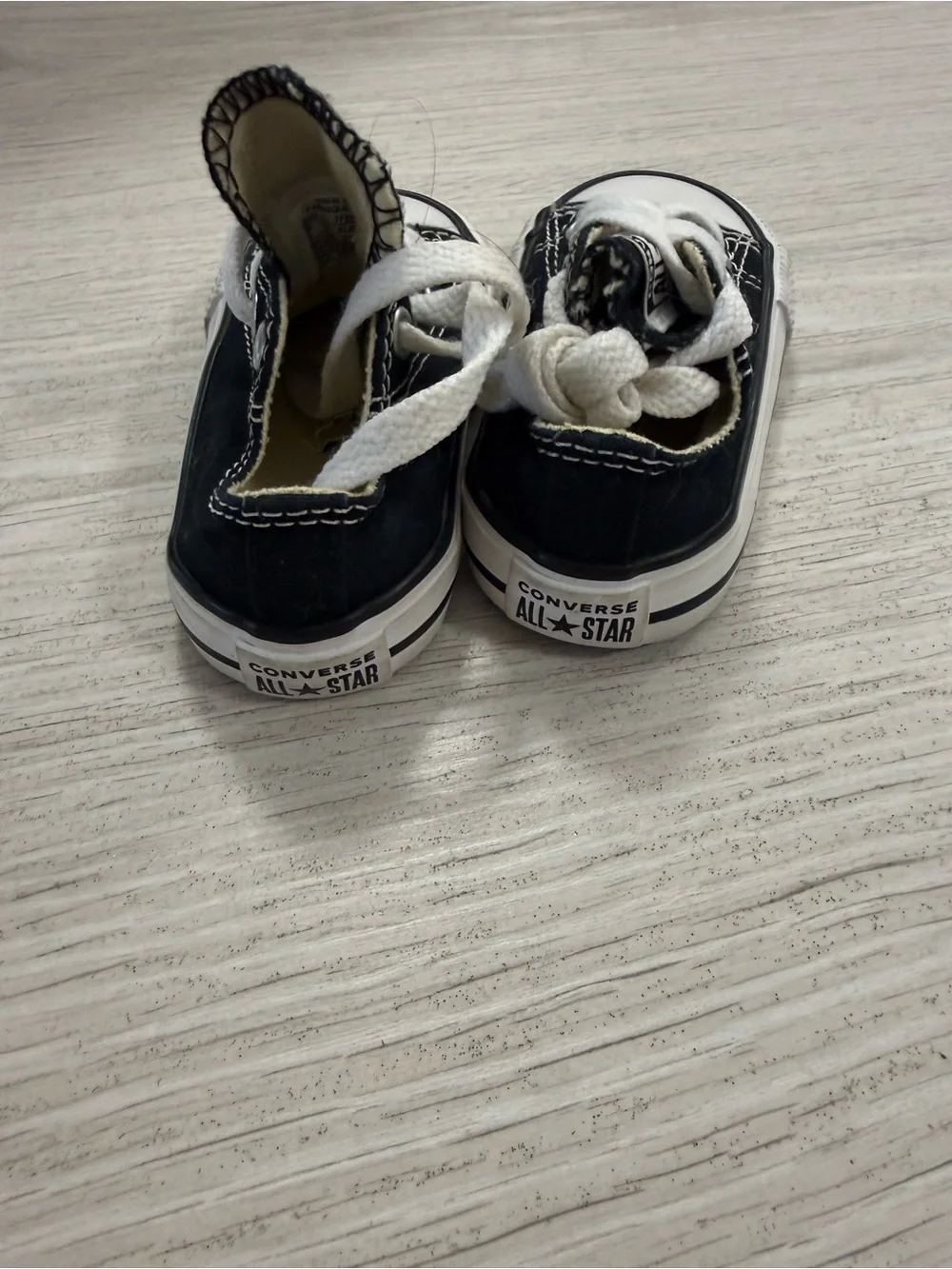 Converse infant Black and White Low Top Sneakers